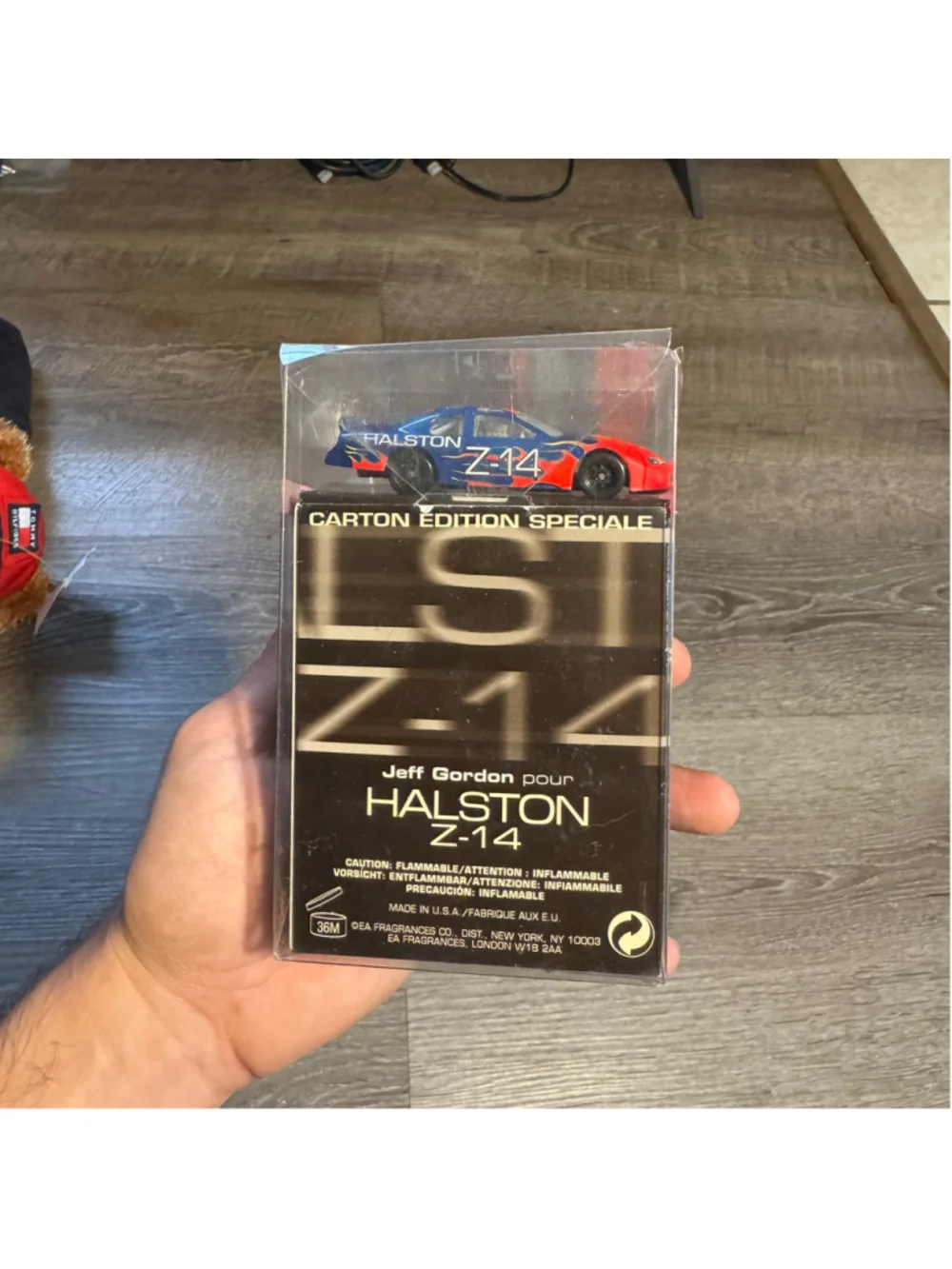New Jeff Gordon for Halston Z-14 Cologne & Die Cast Stock Car Special Edition